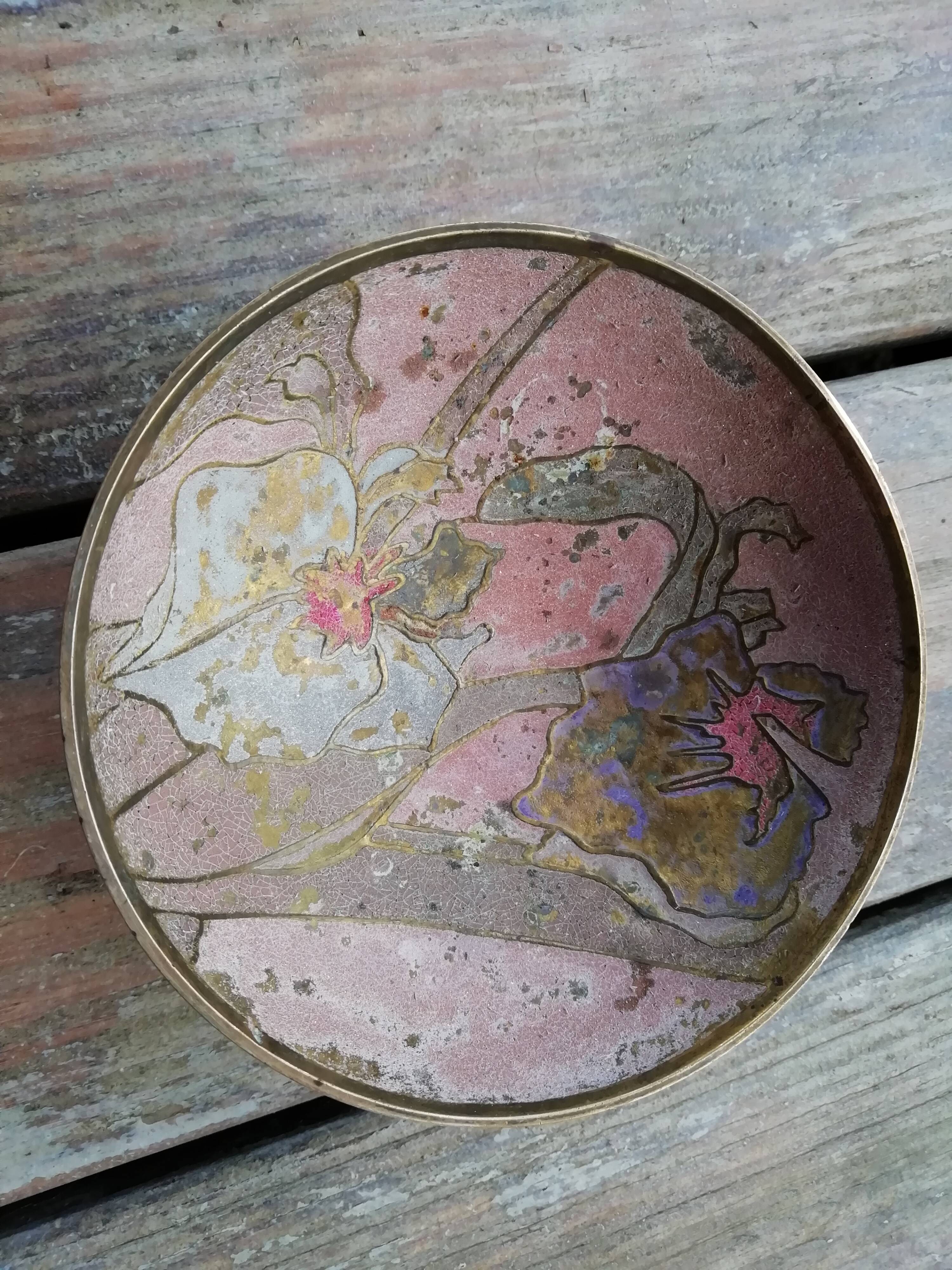 Partitioned brass cup