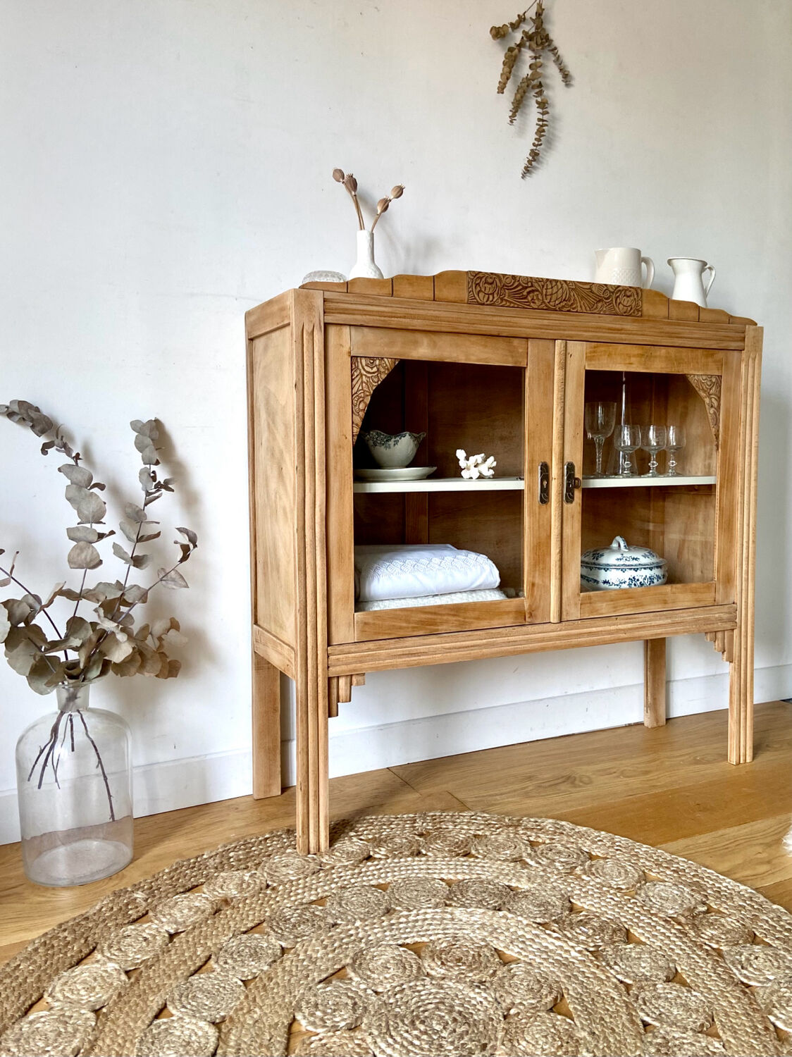 Dresser / Art Deco showcase