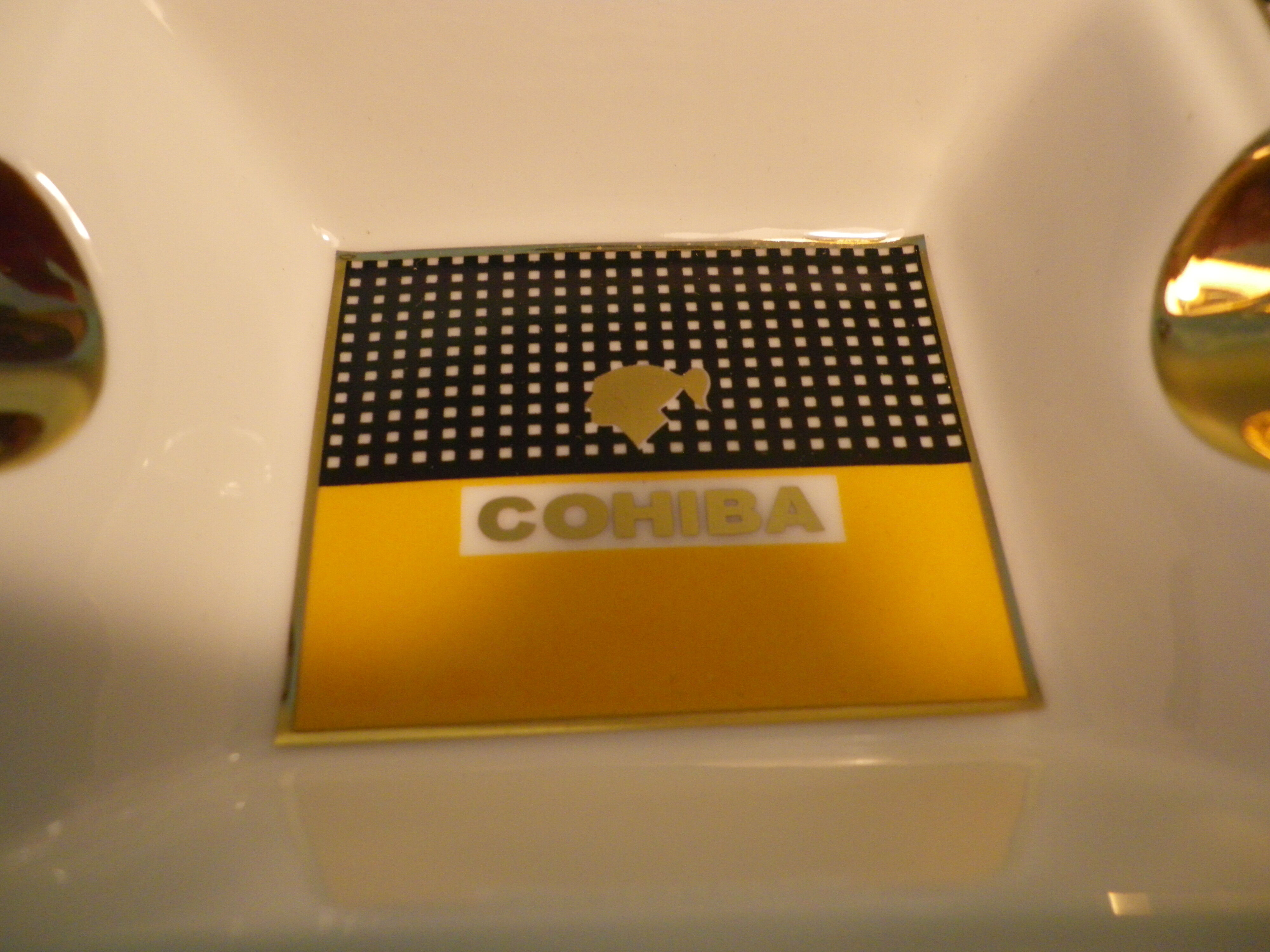 Ashtray COHIBA design, glazed porcelain, Cuba