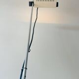 Oluce 626/L floorlamp Joe Colombo Design. Vintage Italian design. White Oluce lamp by Joe Colombo