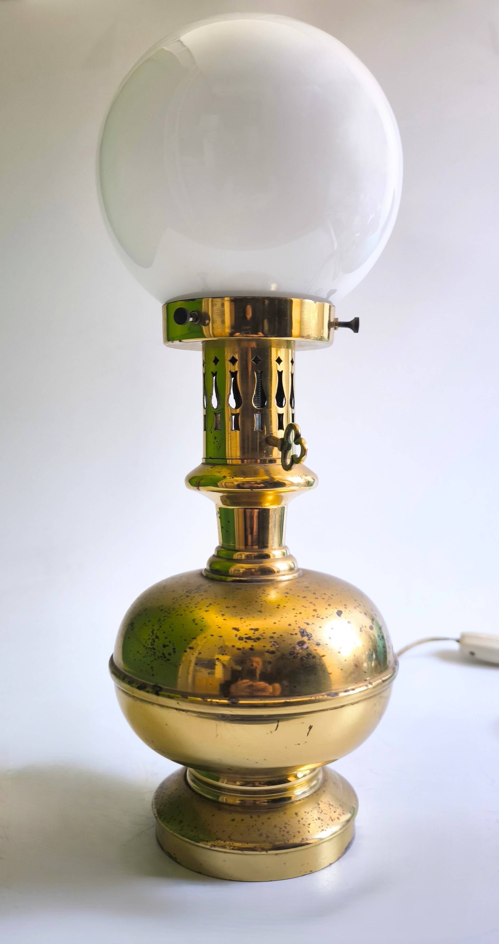 Lampe Mid Century style Néoclassique