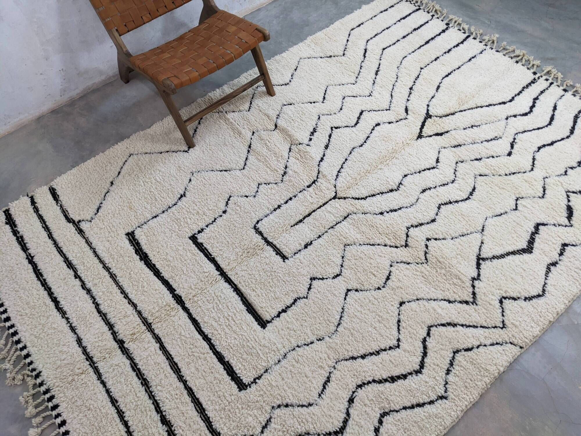 Large Beni Ouarain rug, 290 x 202 cm || 9.51 x 6.63 feet, G-262