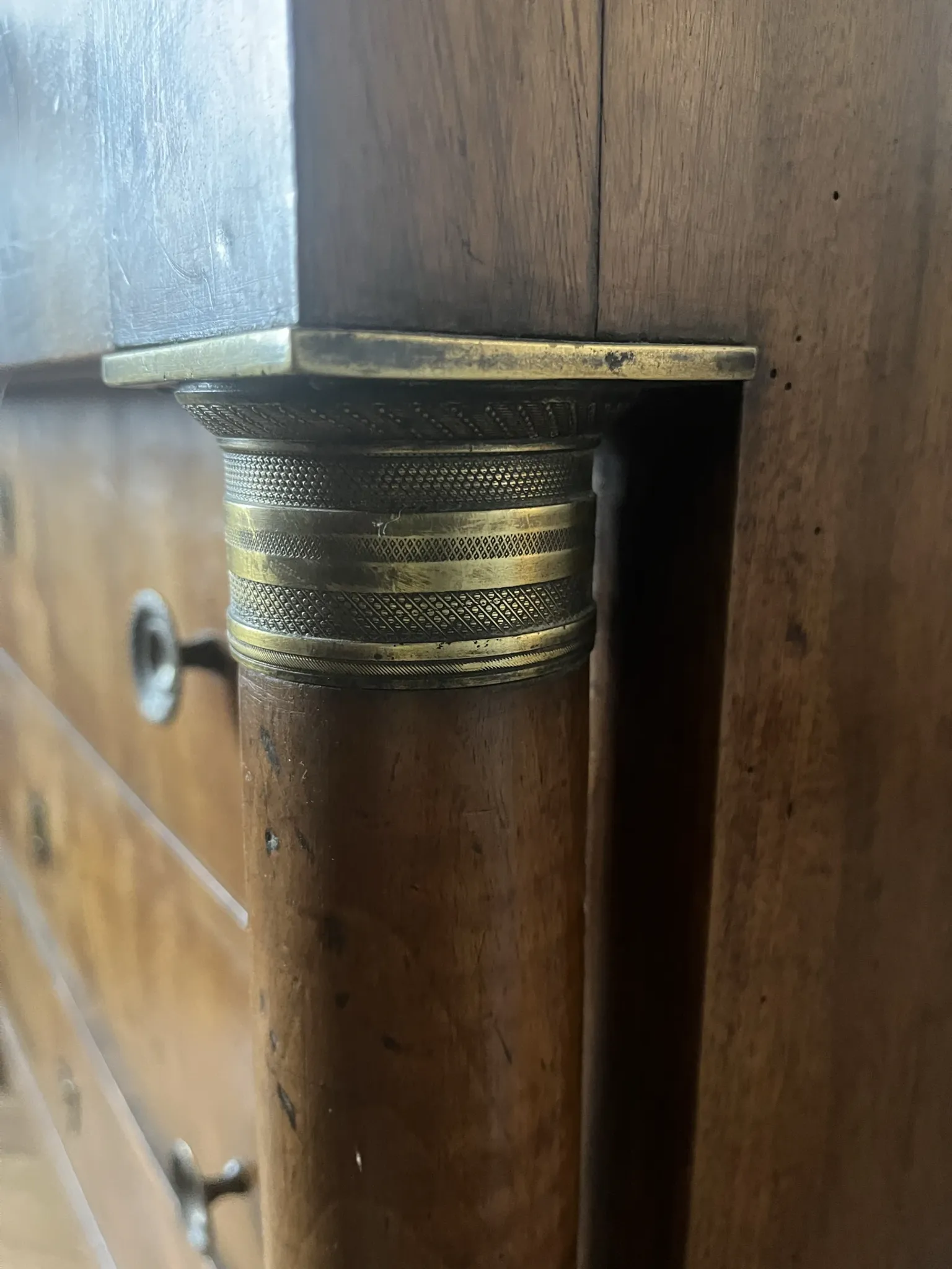 Empire commode