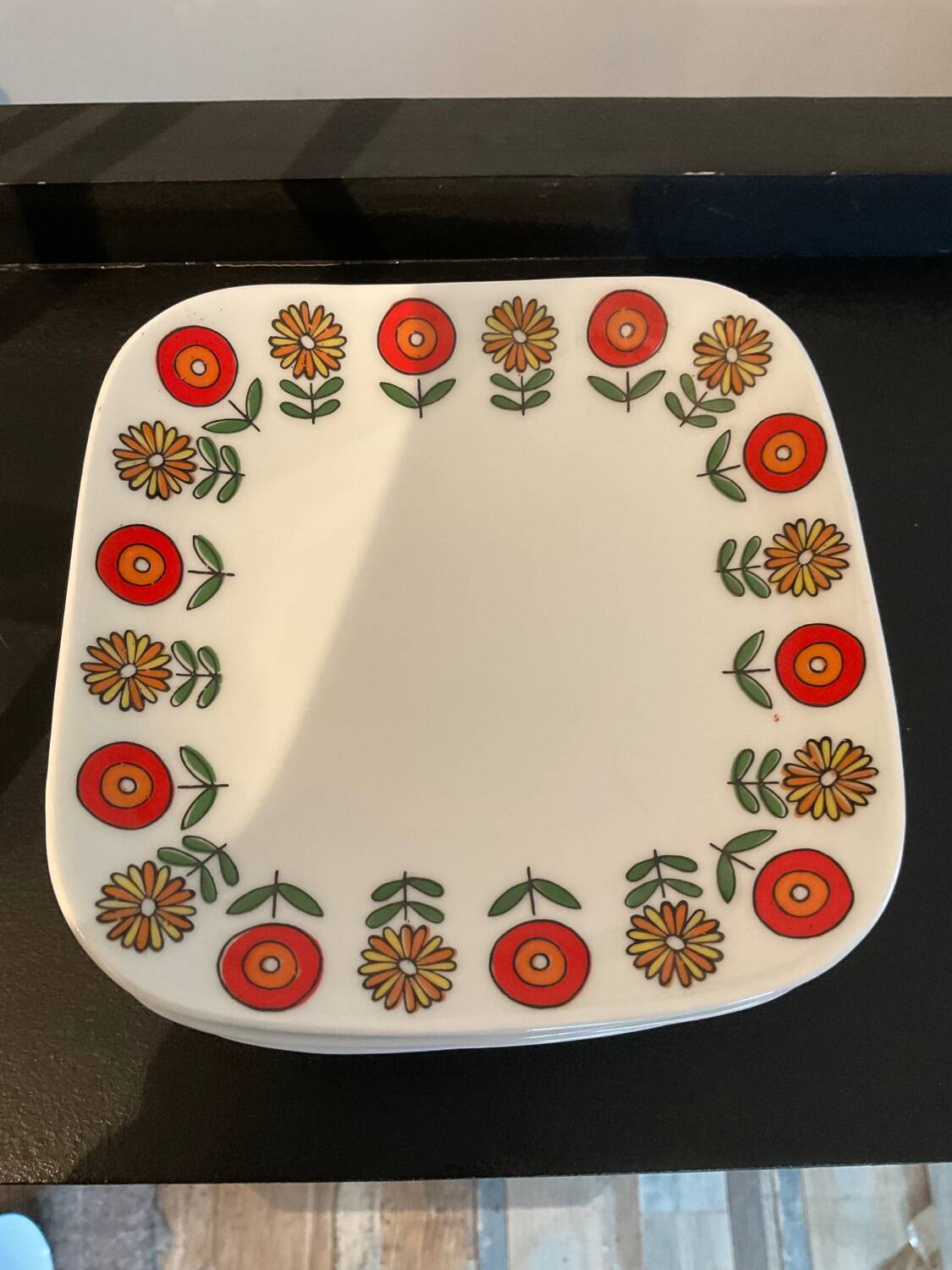 Series of 6 vintage porcelain plates France