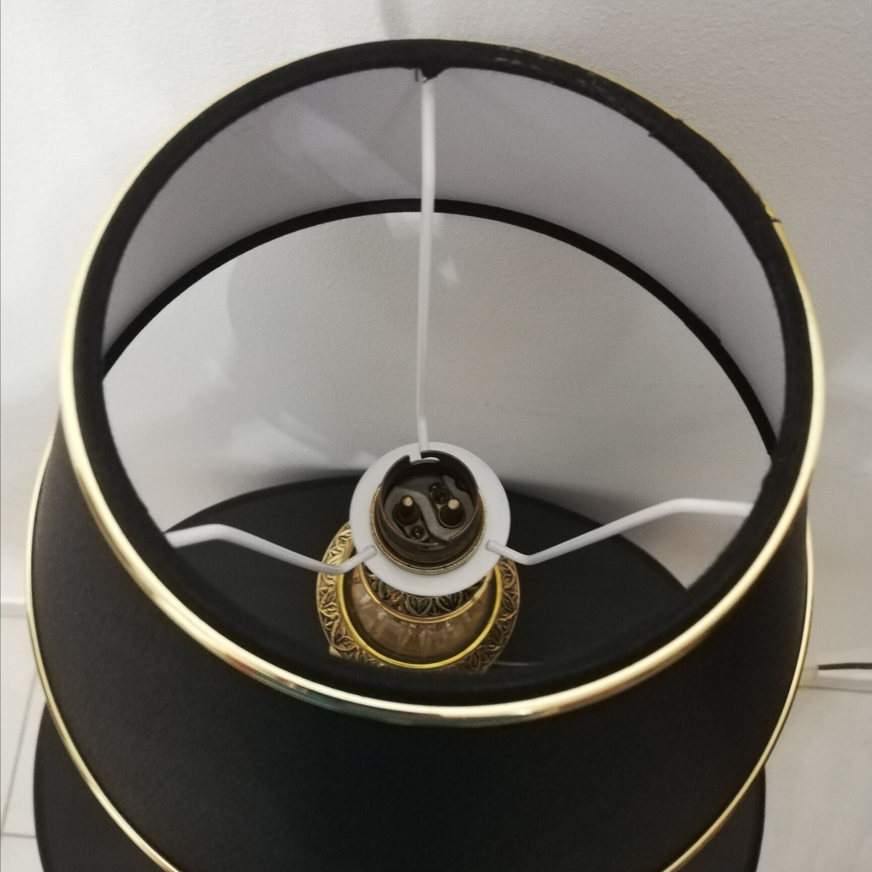 Lampe de chevet en verre ciselé et laiton doré