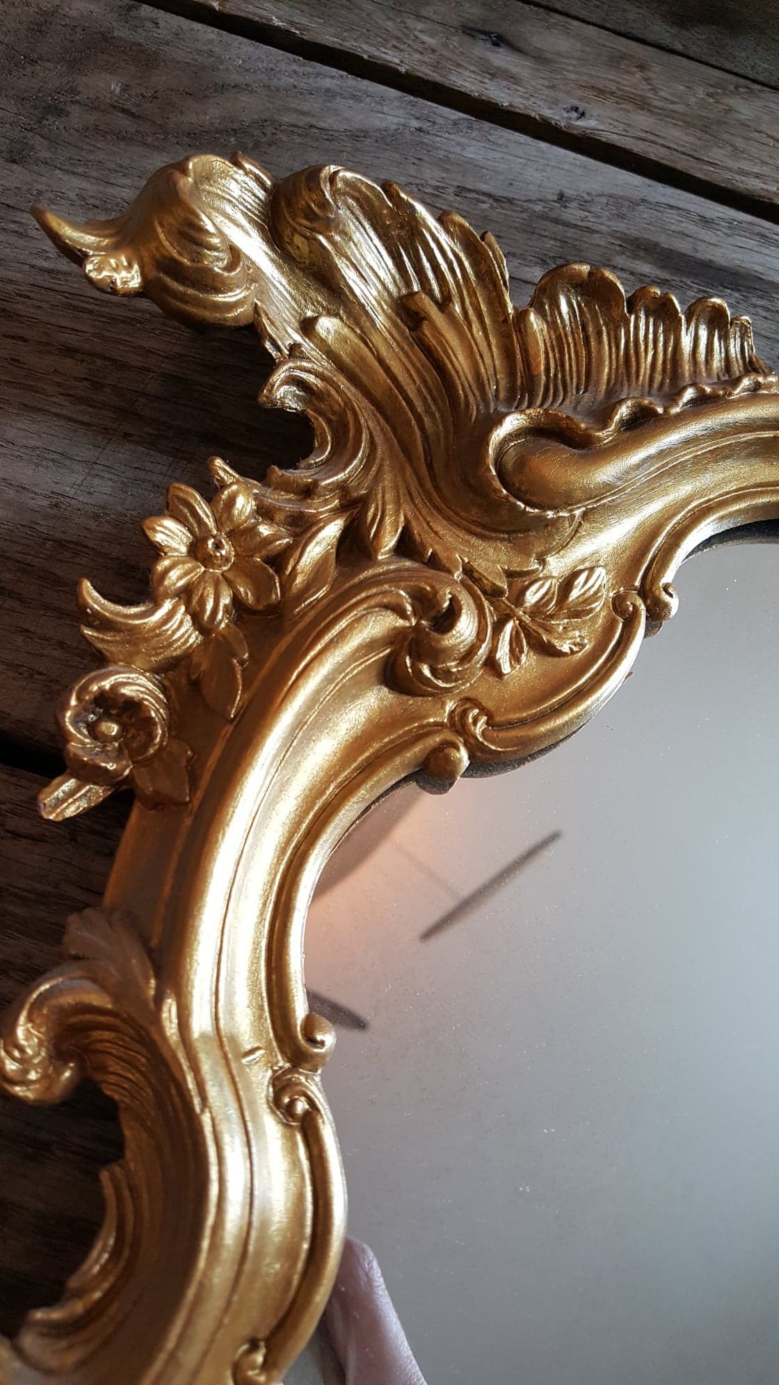 Louis XV-style gold mirror - 50x33cm