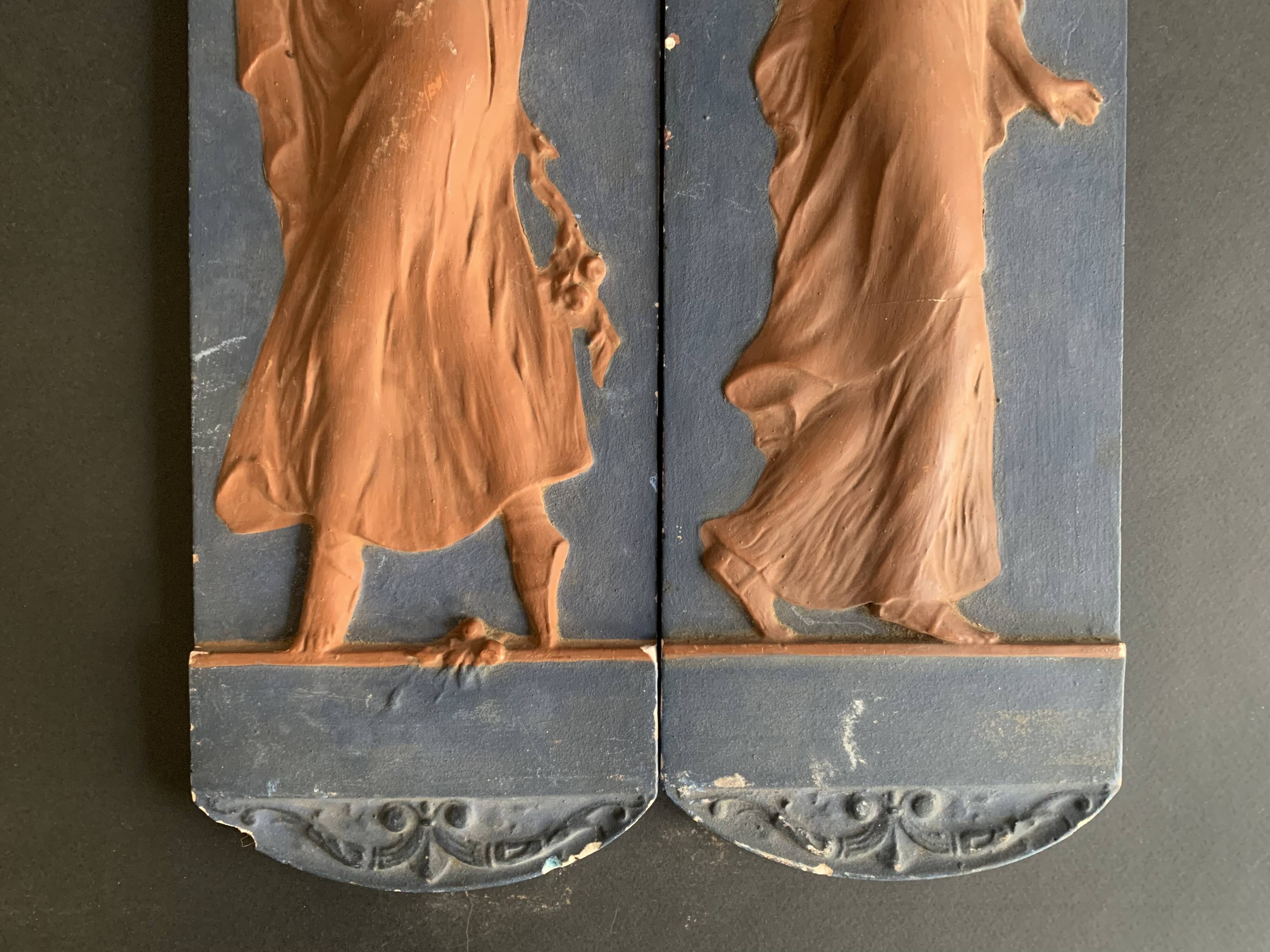 Paire de plaques murales décoratives du 19e siècle