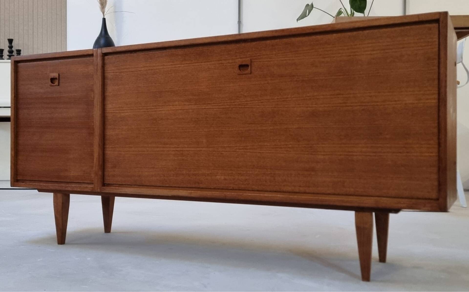 Mid-century buffet
