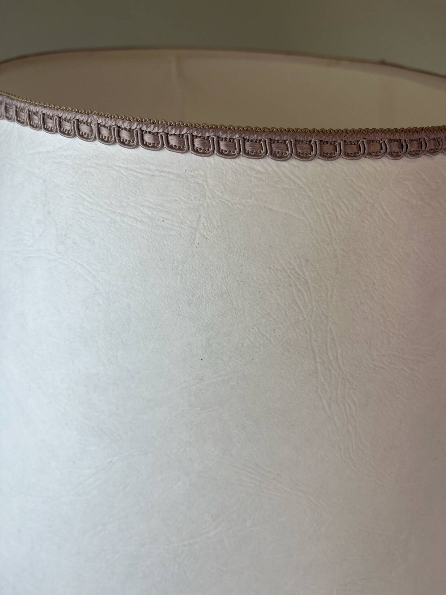 Large ambient lamp