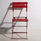 Antique red outdoor folding chairs (c.1920). Set of 2 pieces.