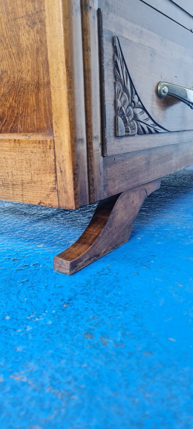 Oak art deco chest of drawers