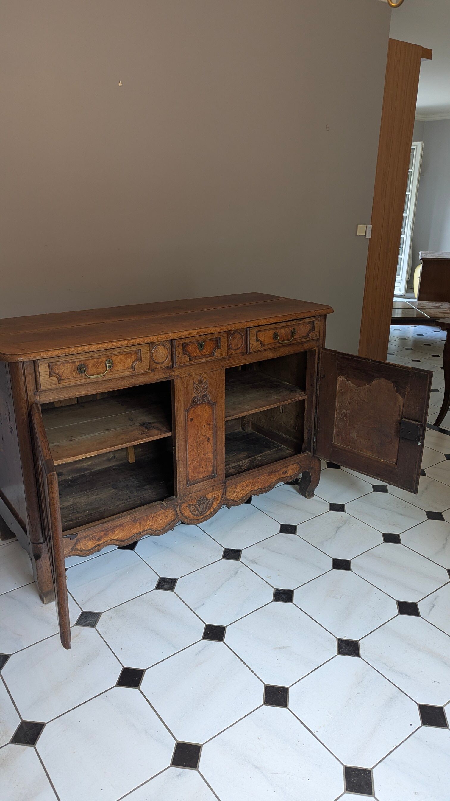 Antique Louis XV style sideboard in oak and walnut – 19th century / Early