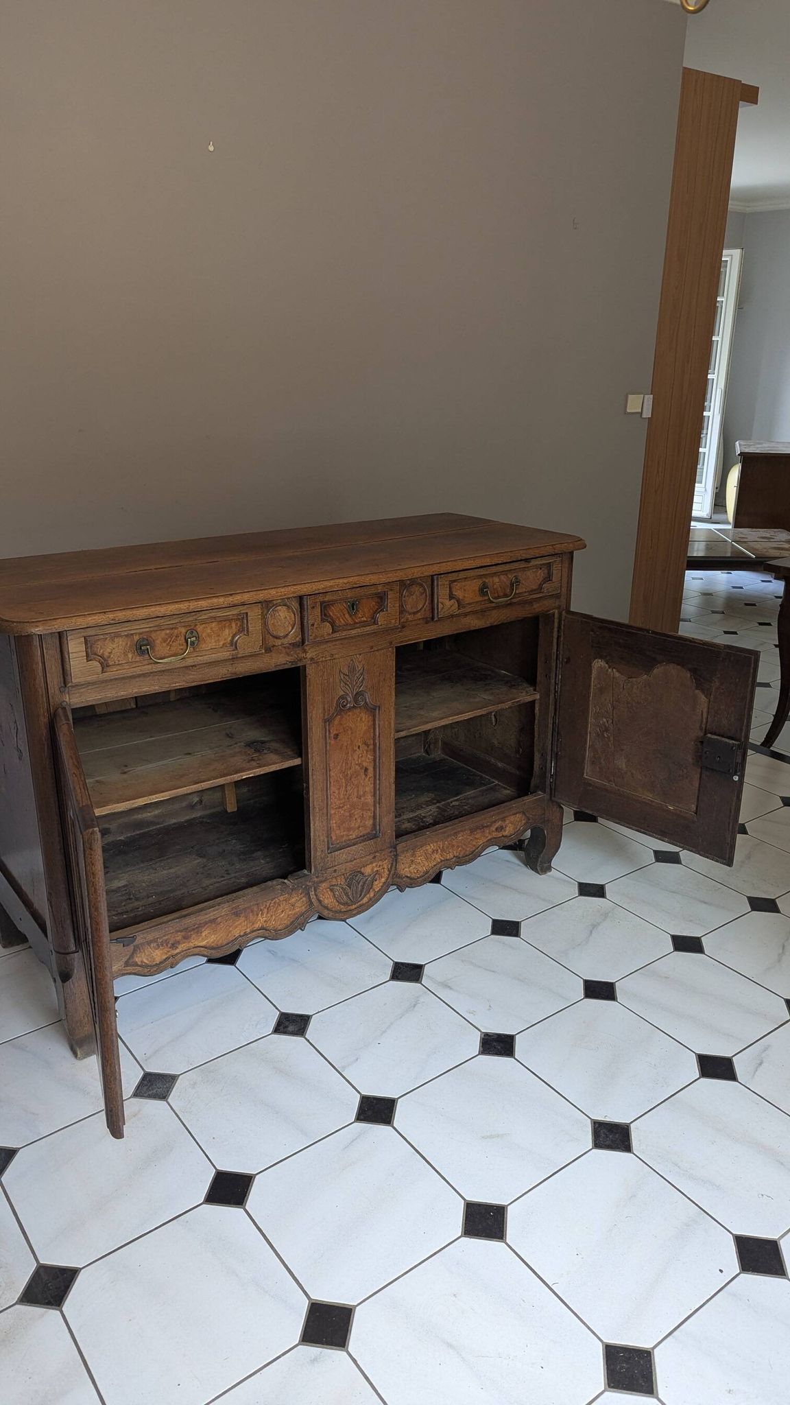 Antique Louis XV style sideboard in oak and walnut – 19th century / Early