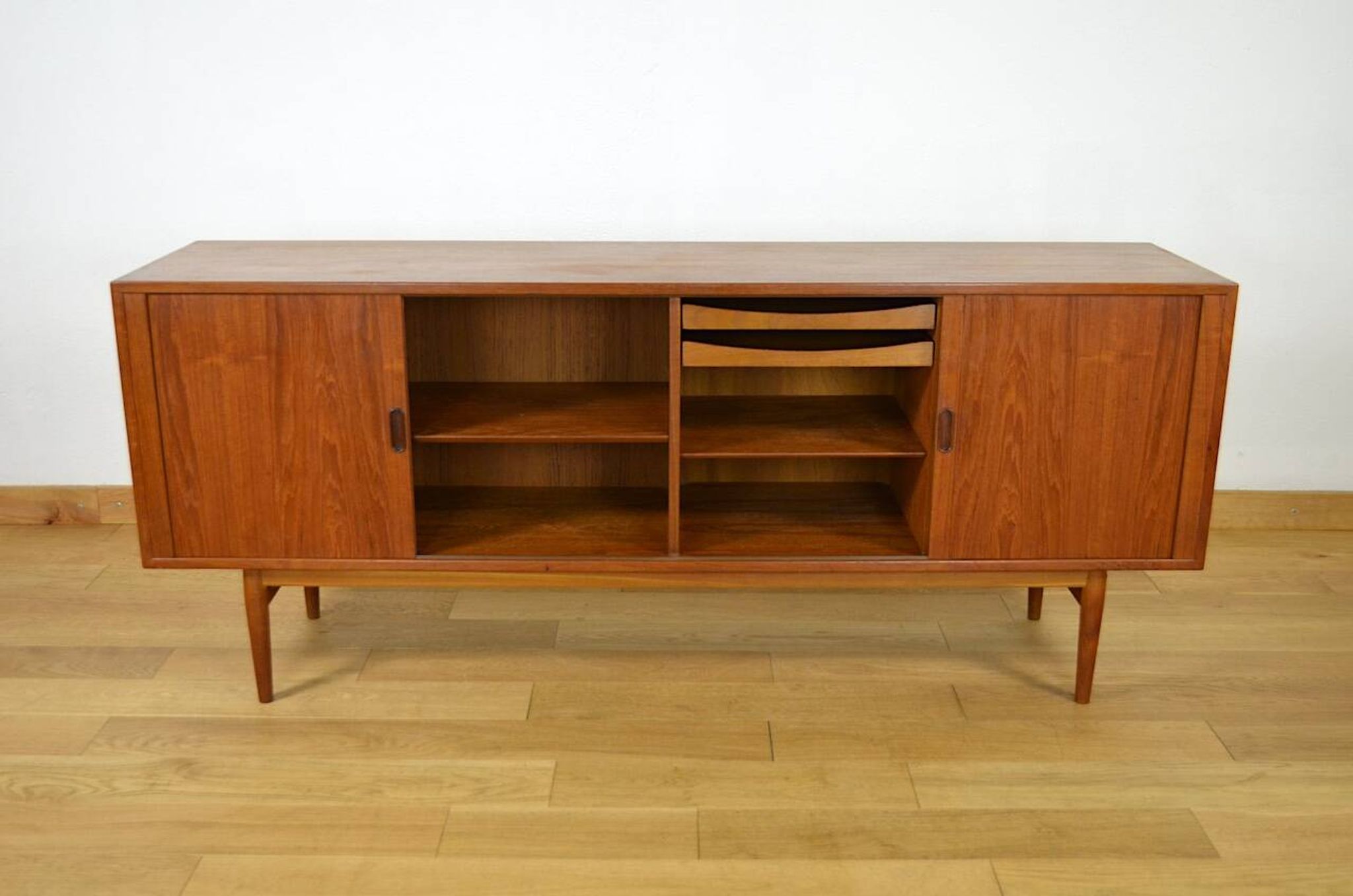 Enfilade danoise en teck par Arne Vodder modèle OS37 / Sibast 1960