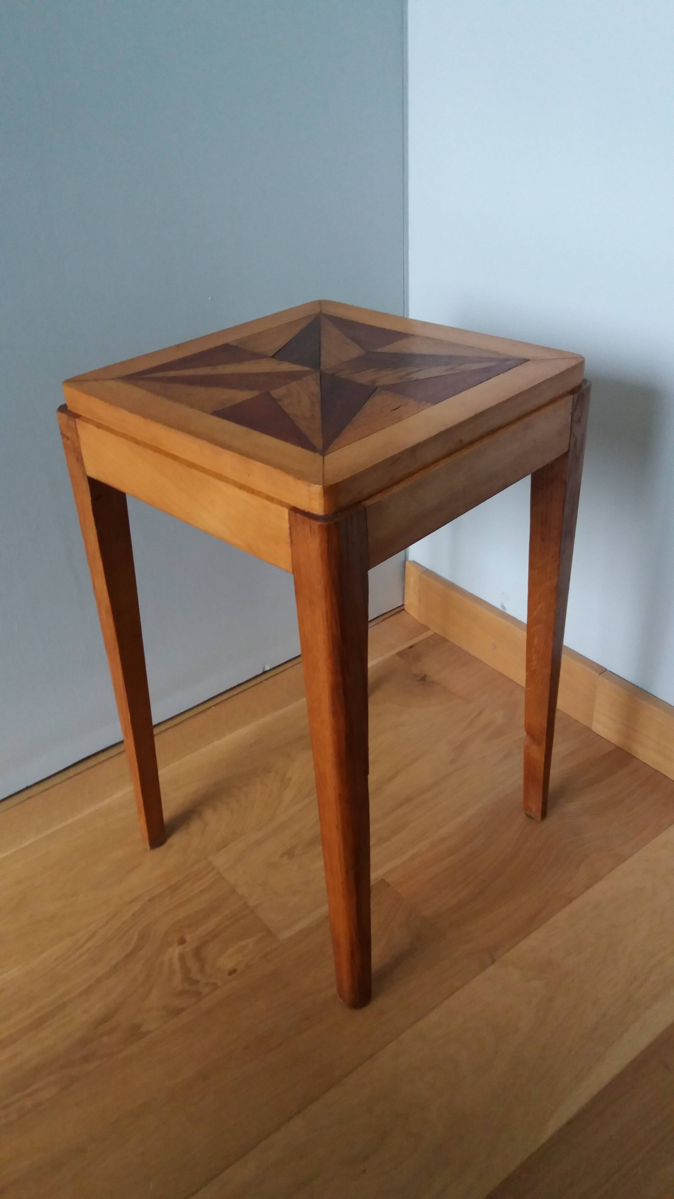 Tabouret sellette bout de canapé