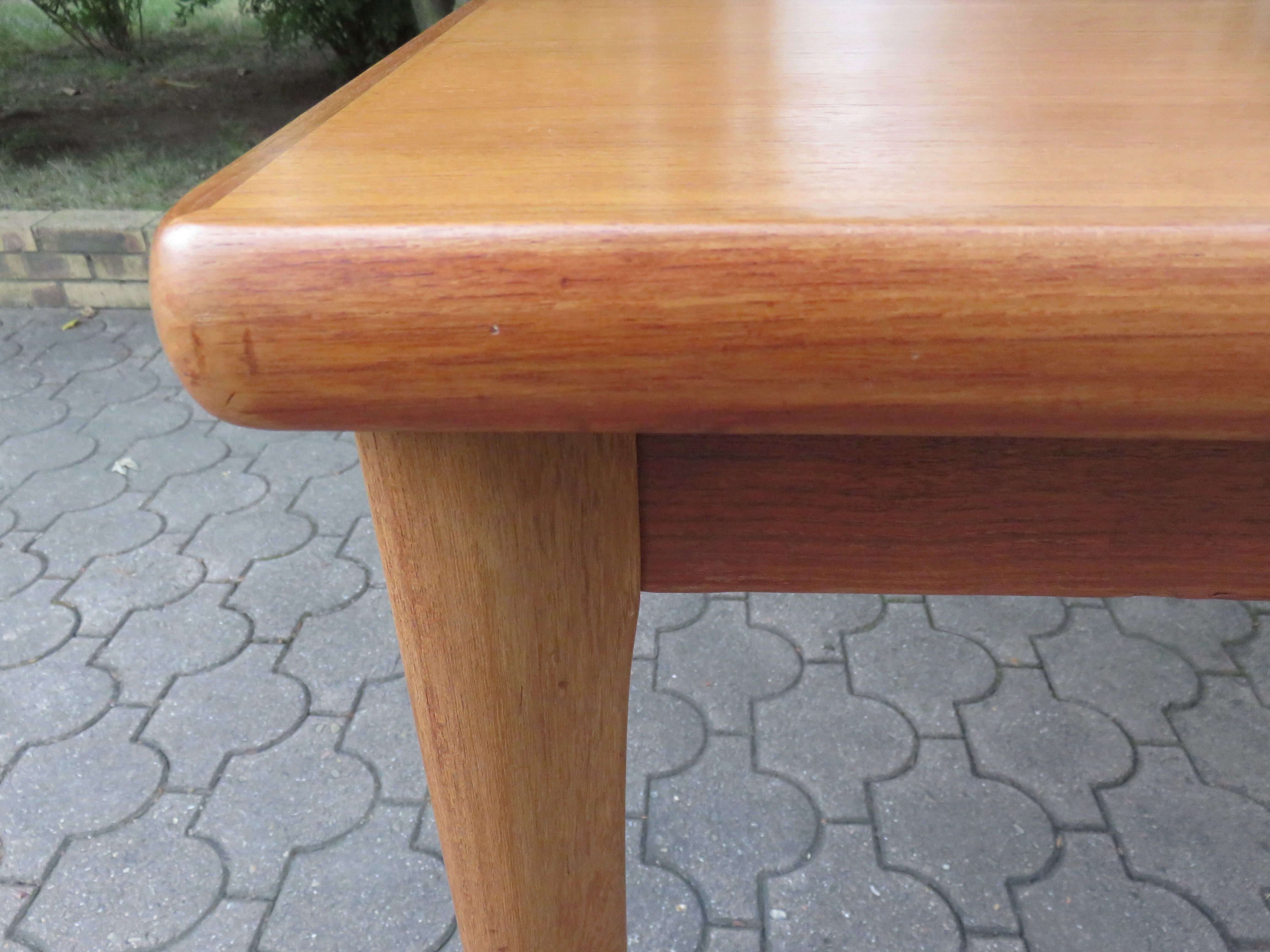 Extendable teak table by Henning Kjaernulf, Denmark 1960