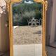 Miroir biseauté napoléon iii de style rocaille xixe, grand modèle, en bois doré