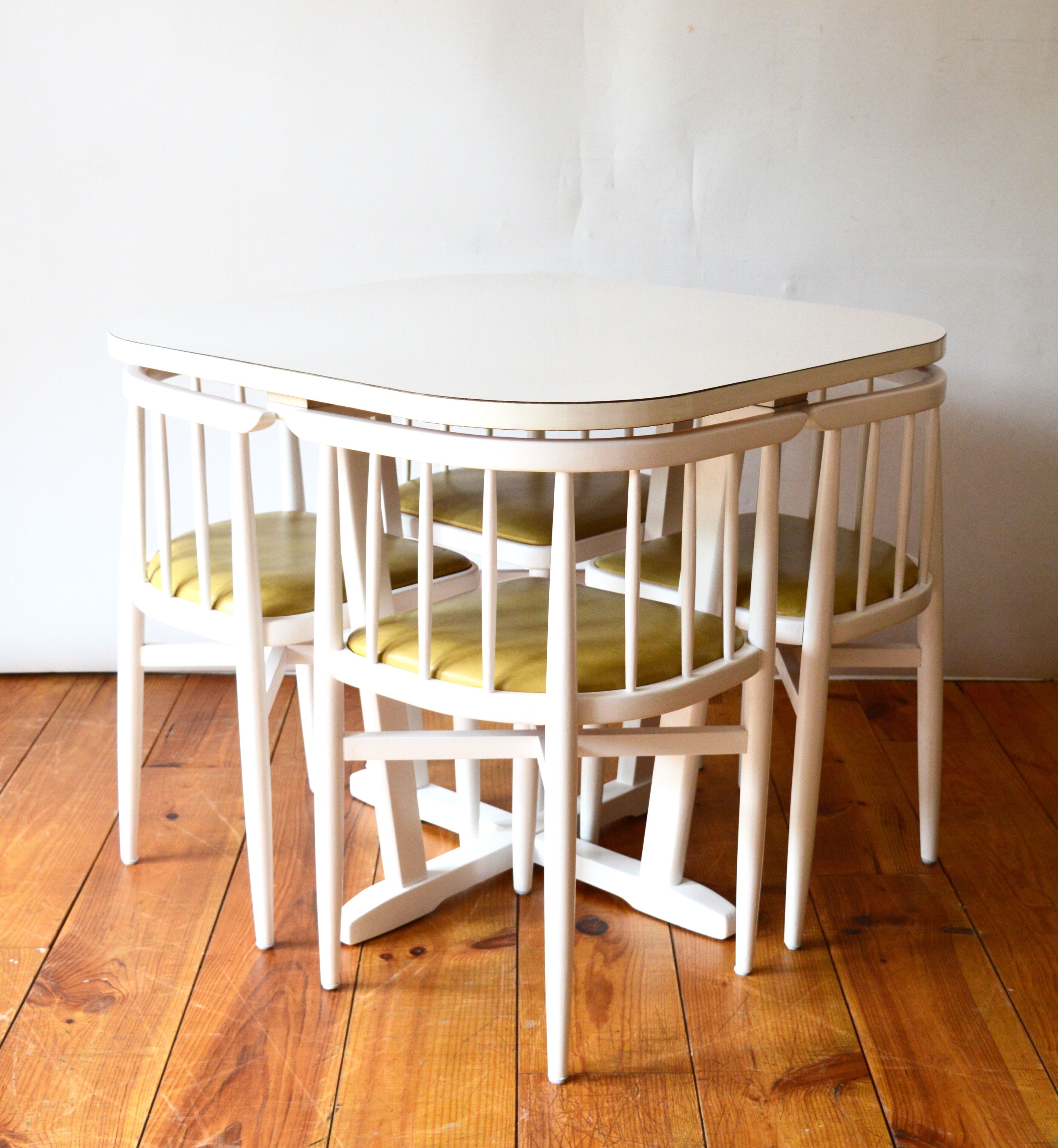 Thonet table and chairs set