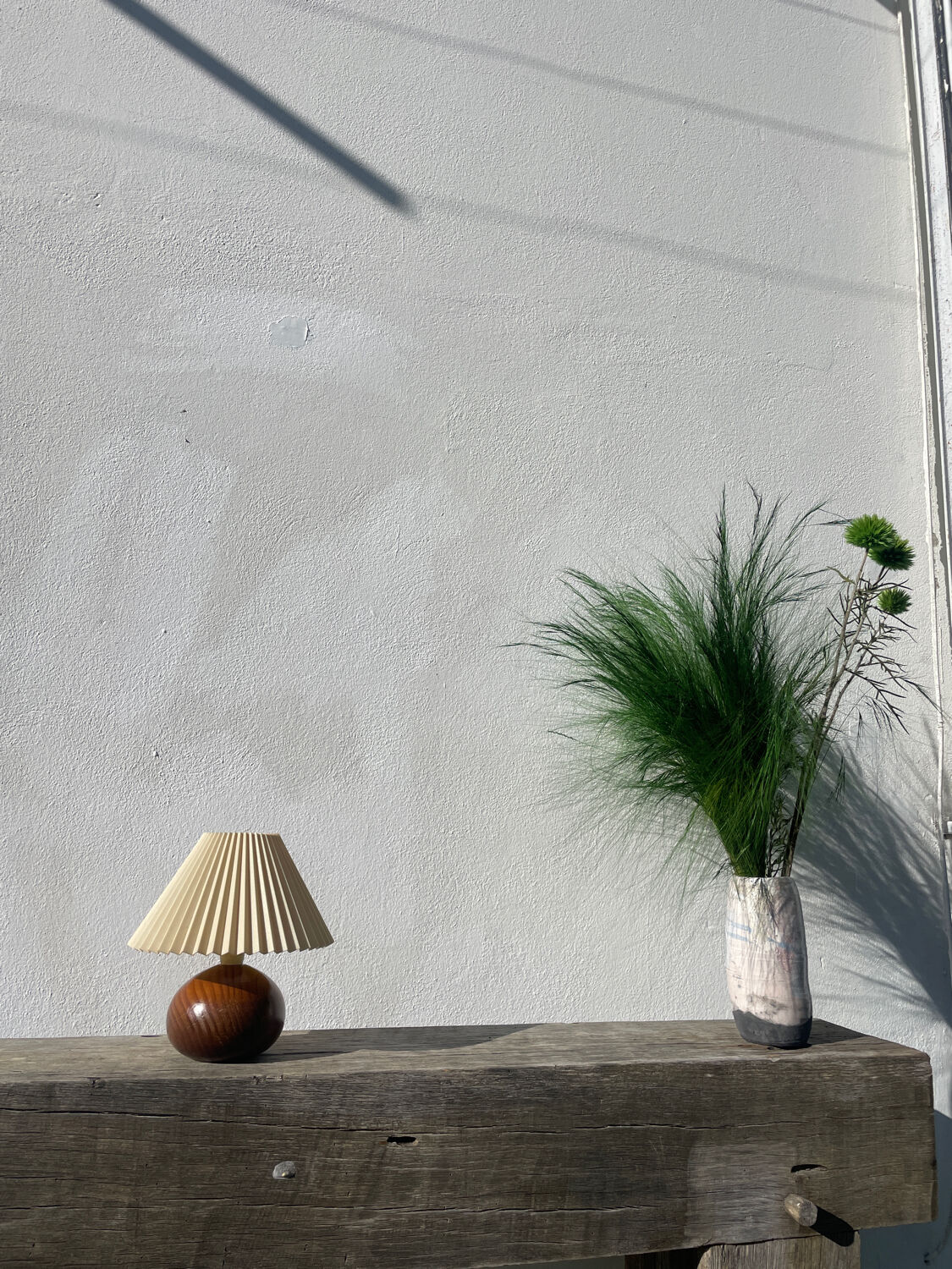 Pleated wooden ball lamp