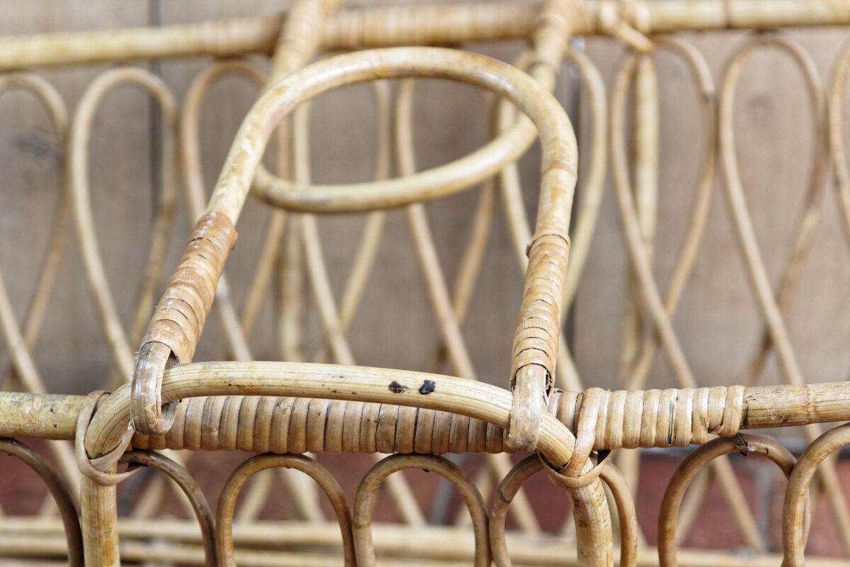 Vintage rattan couffin