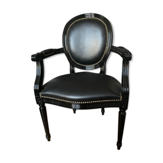 Fauteuil noir médaillon