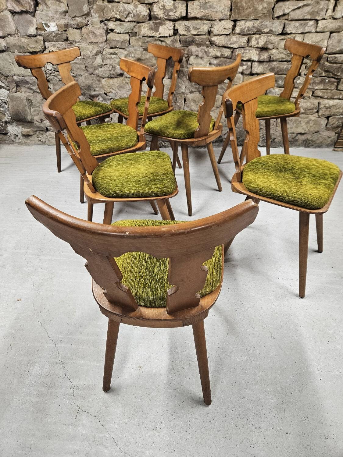 Lot  8 chaises bistrot 1970"