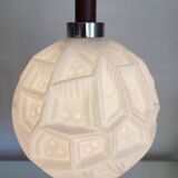 Lampe à suspension vintage, vermoedelijk Peill & Putzler, verre opalin avec relief