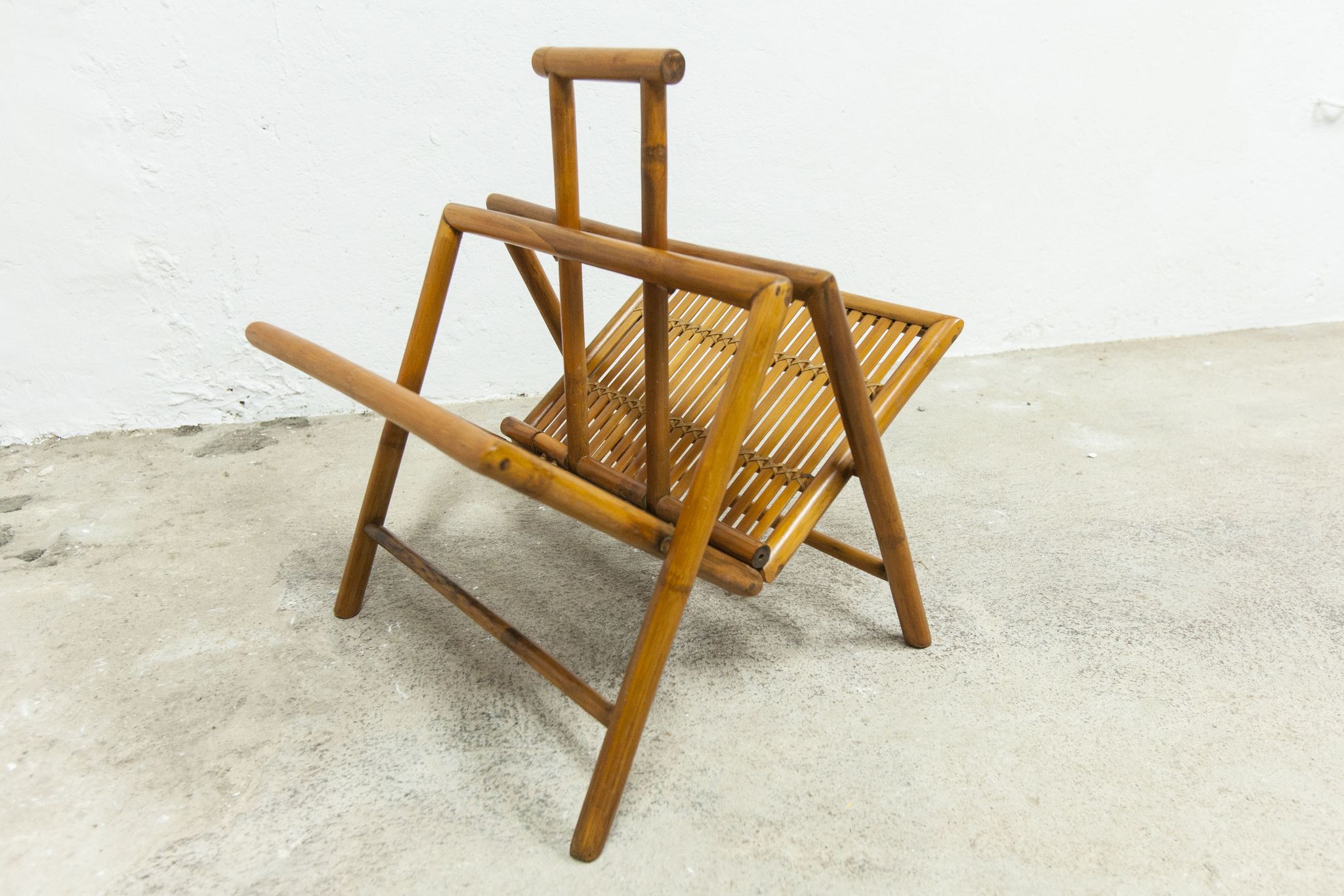Porte revue en bambou pliable 1960