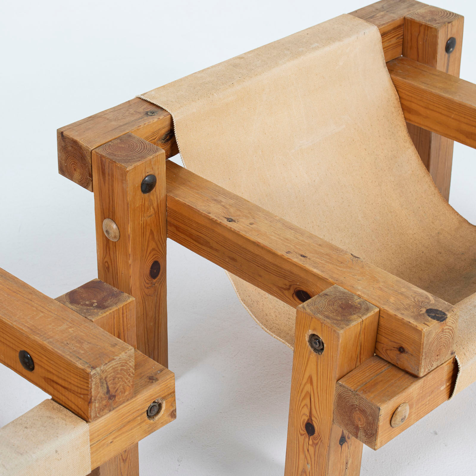 Pair of brutalist chairs in pine and canvas, 1970s