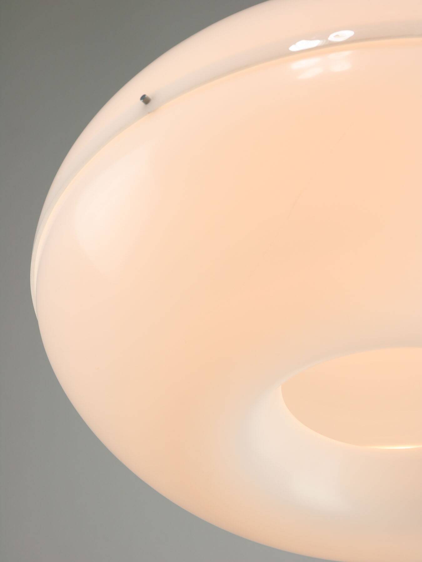 Italian Space Age Big White Doughnut Lamp, 70s