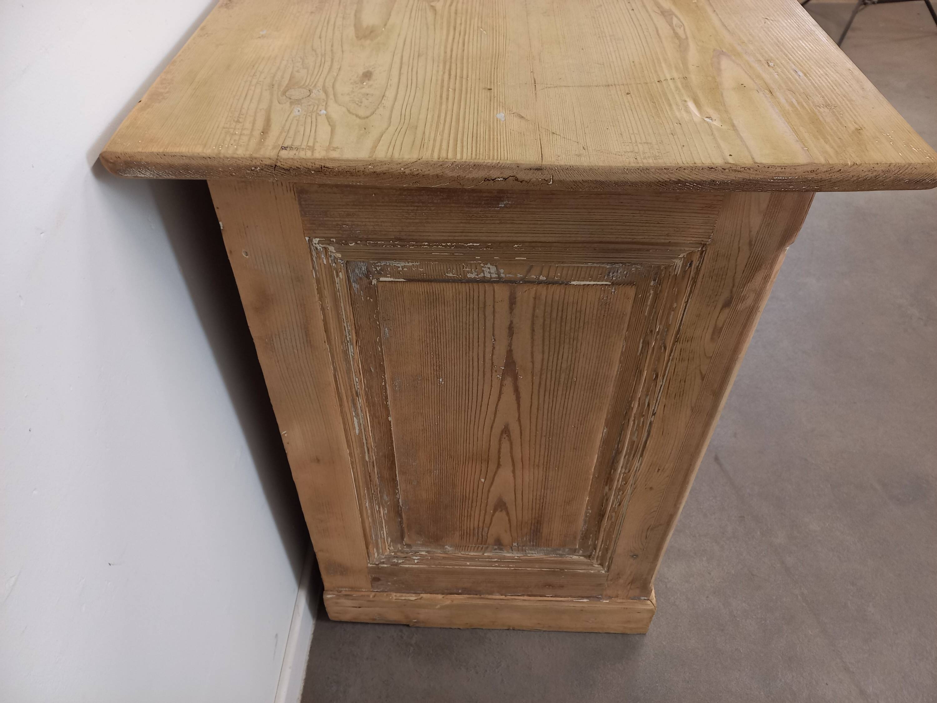 Rustic 3-door sideboard