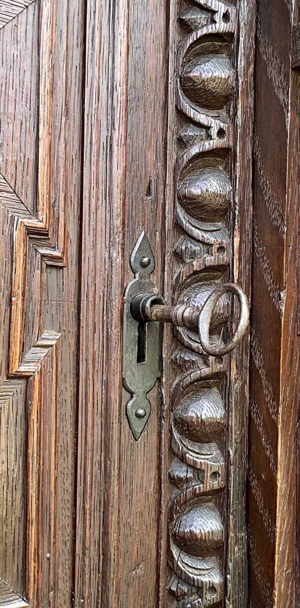 Meuble Style Renaissance En Chêne Massif, Début XIXe Siècle