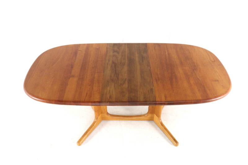 Glostrup oval 2x extendable dining table - massive teak - danish design