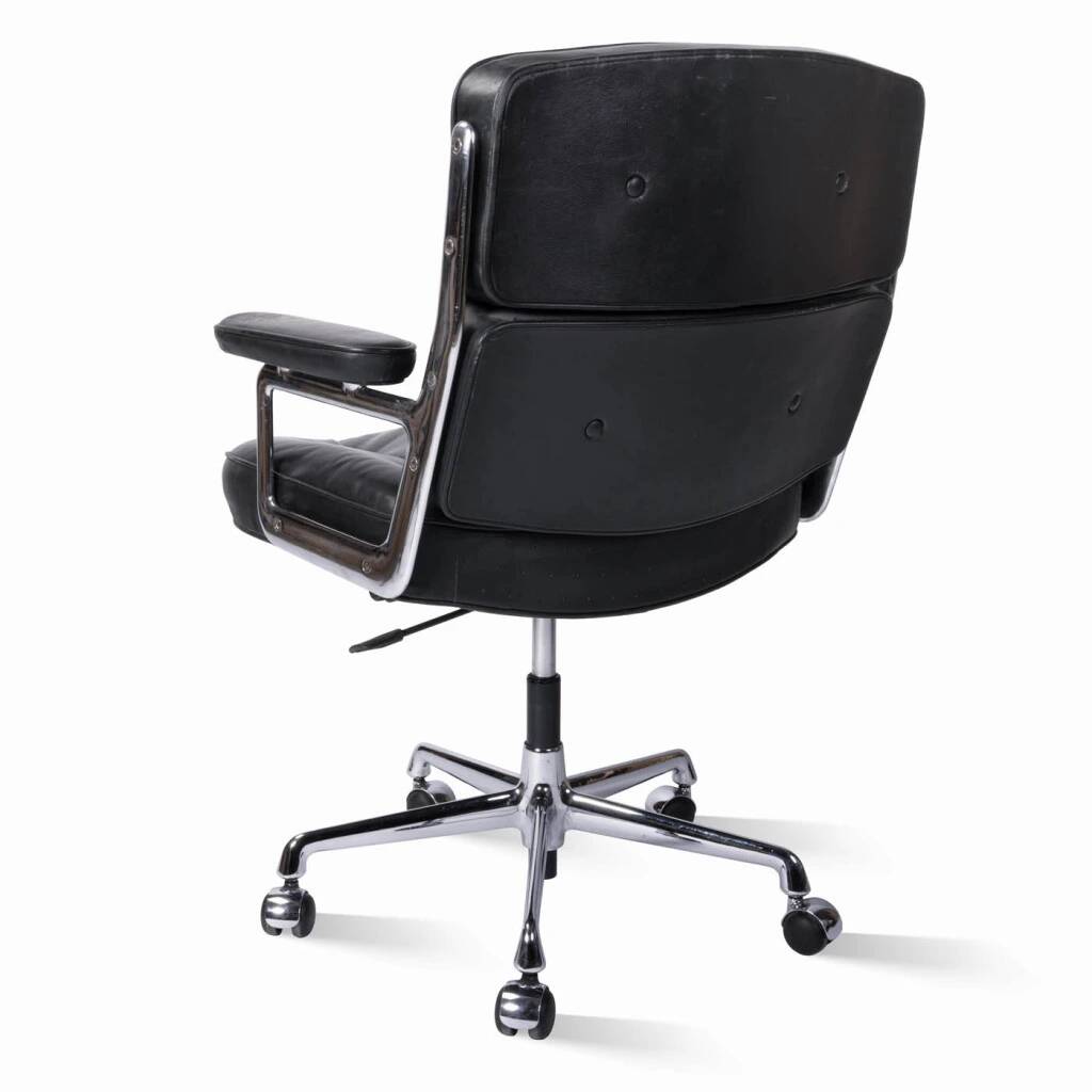 Lobby Chair by Vitra in 1984, design by Charles and Ray Eames.