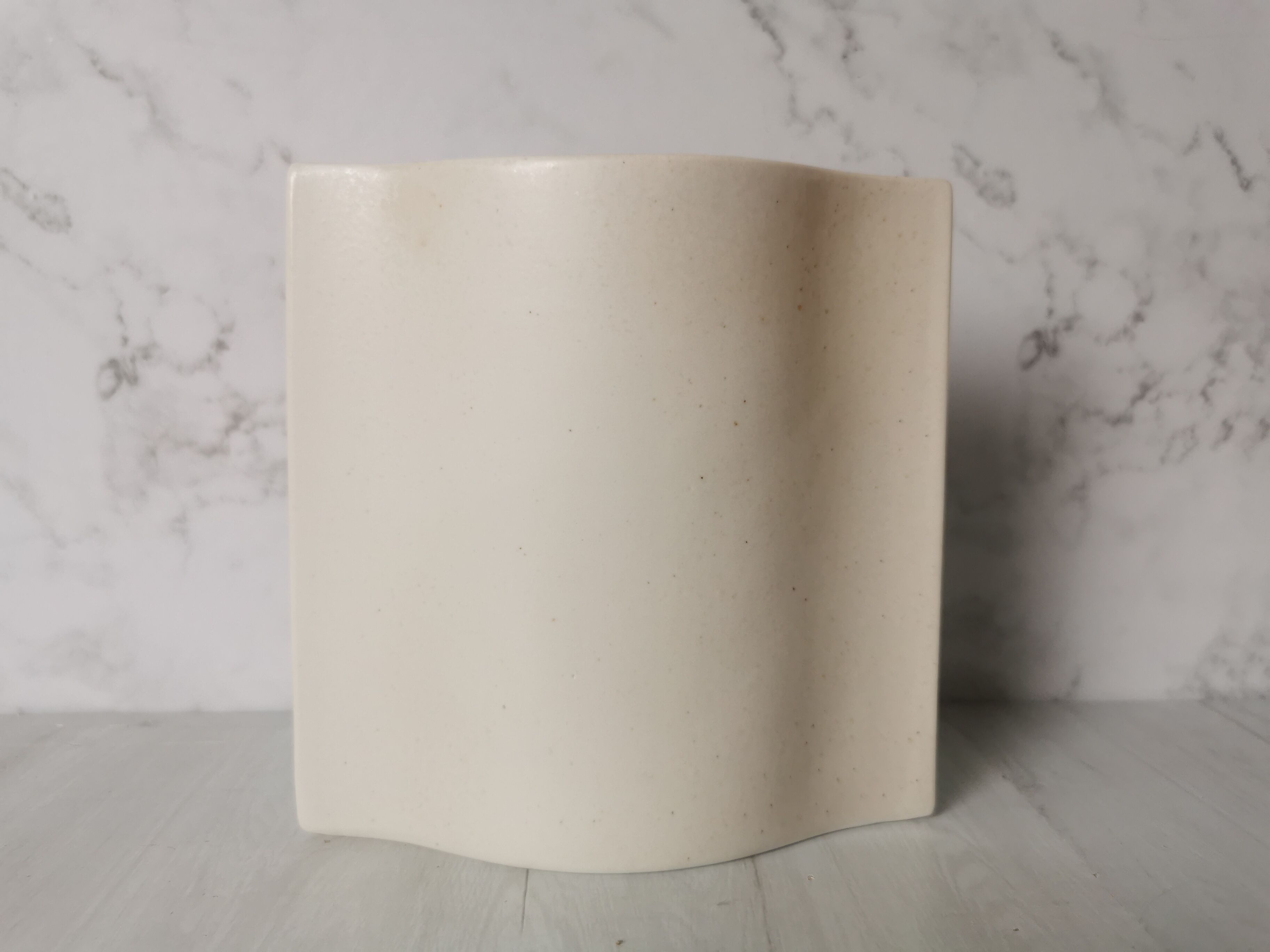 Porcelain design vase from Virebent