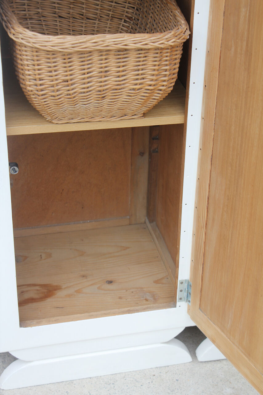 Art deco maid in solid wood