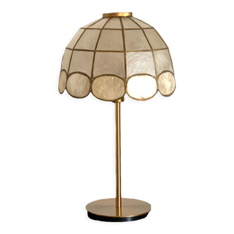 Lamp with an antique lampshade in bi-color mother-of-pearl and a golden foot