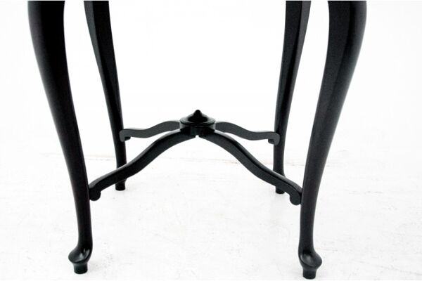 Table ronde, Europe du Nord, tournant des XIXe et XXe siècles.