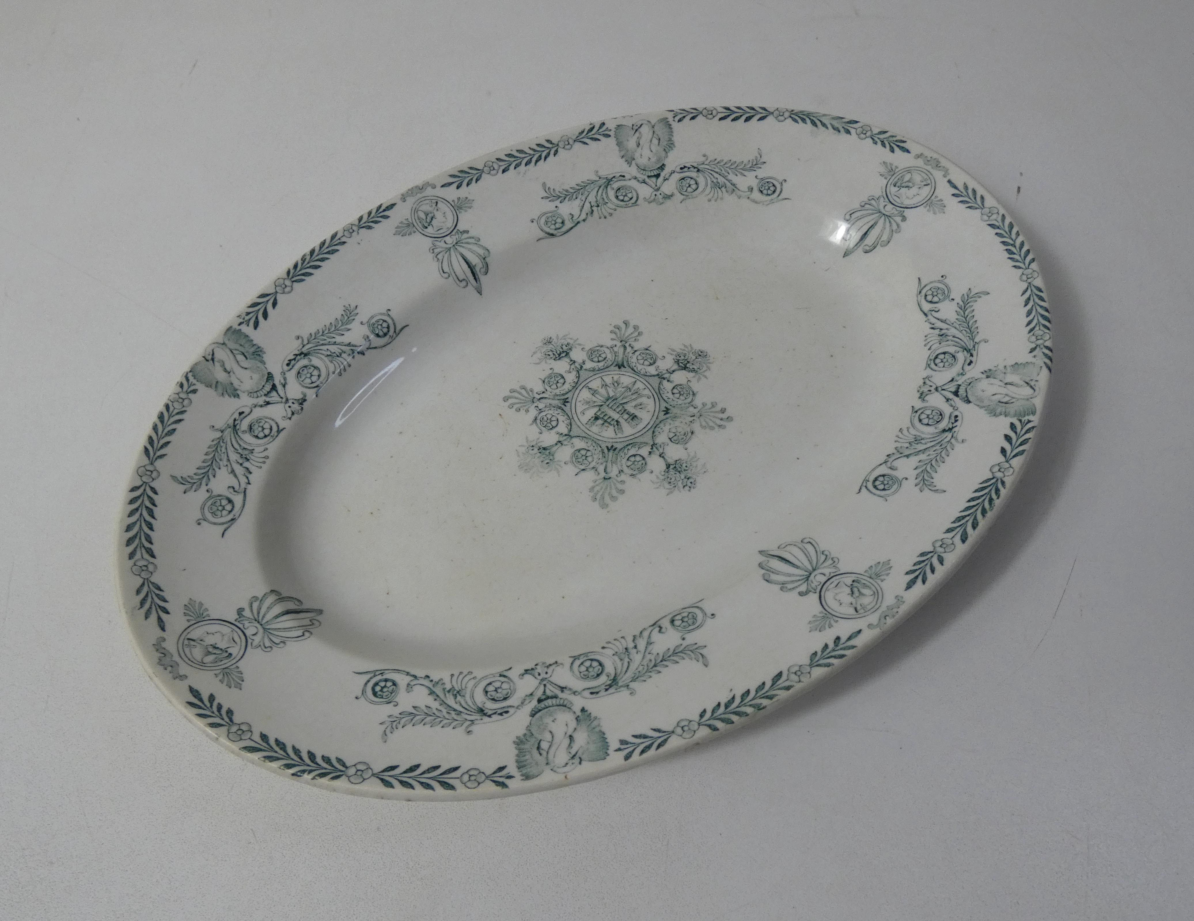 Oval dish iron earth compiegne