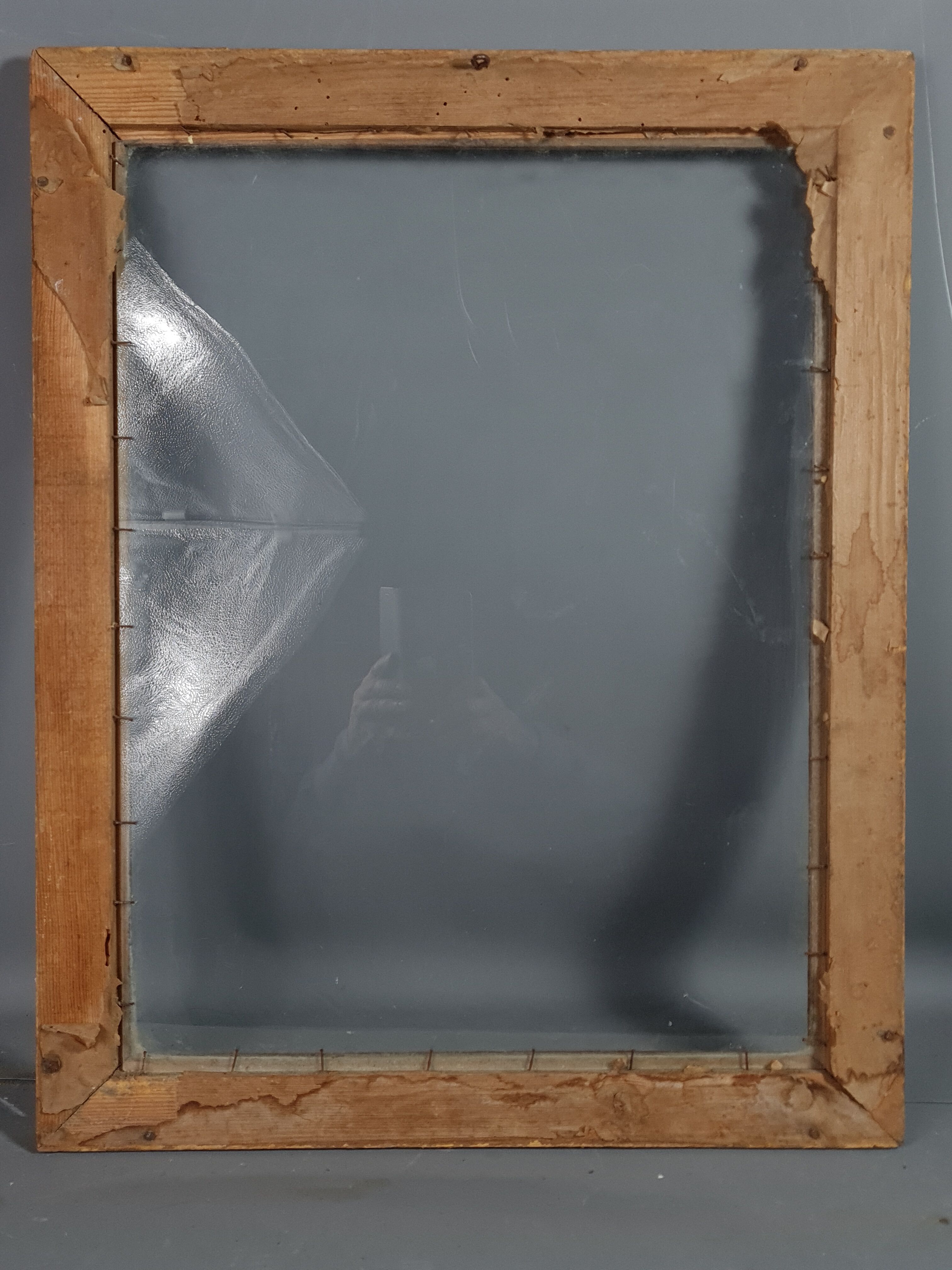 Old frame gilded stucco wood 56x46.5 cm, foliage 50.4x38.4 cm + old glass SB