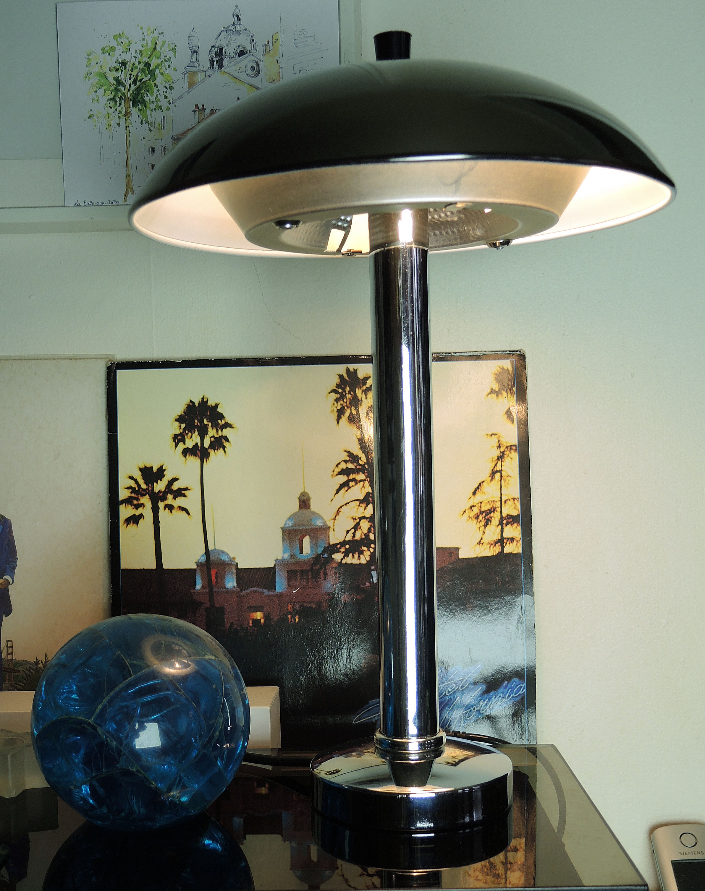 Vintage style all-chrome lamp