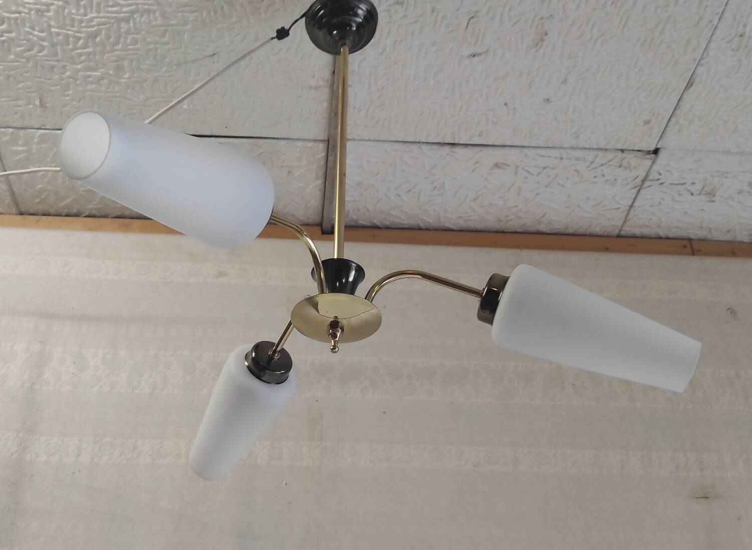 Brass chandelier with three lights and opaline tulips - 1950s/60s