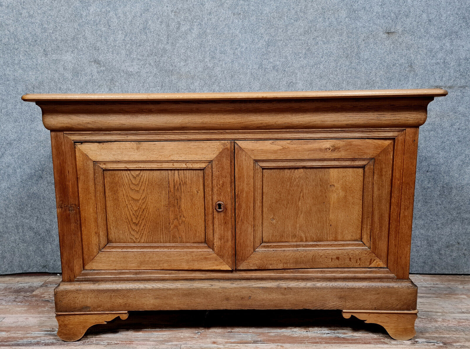 Maie pétrin Louis Philippe era in solid oak circa 1830
