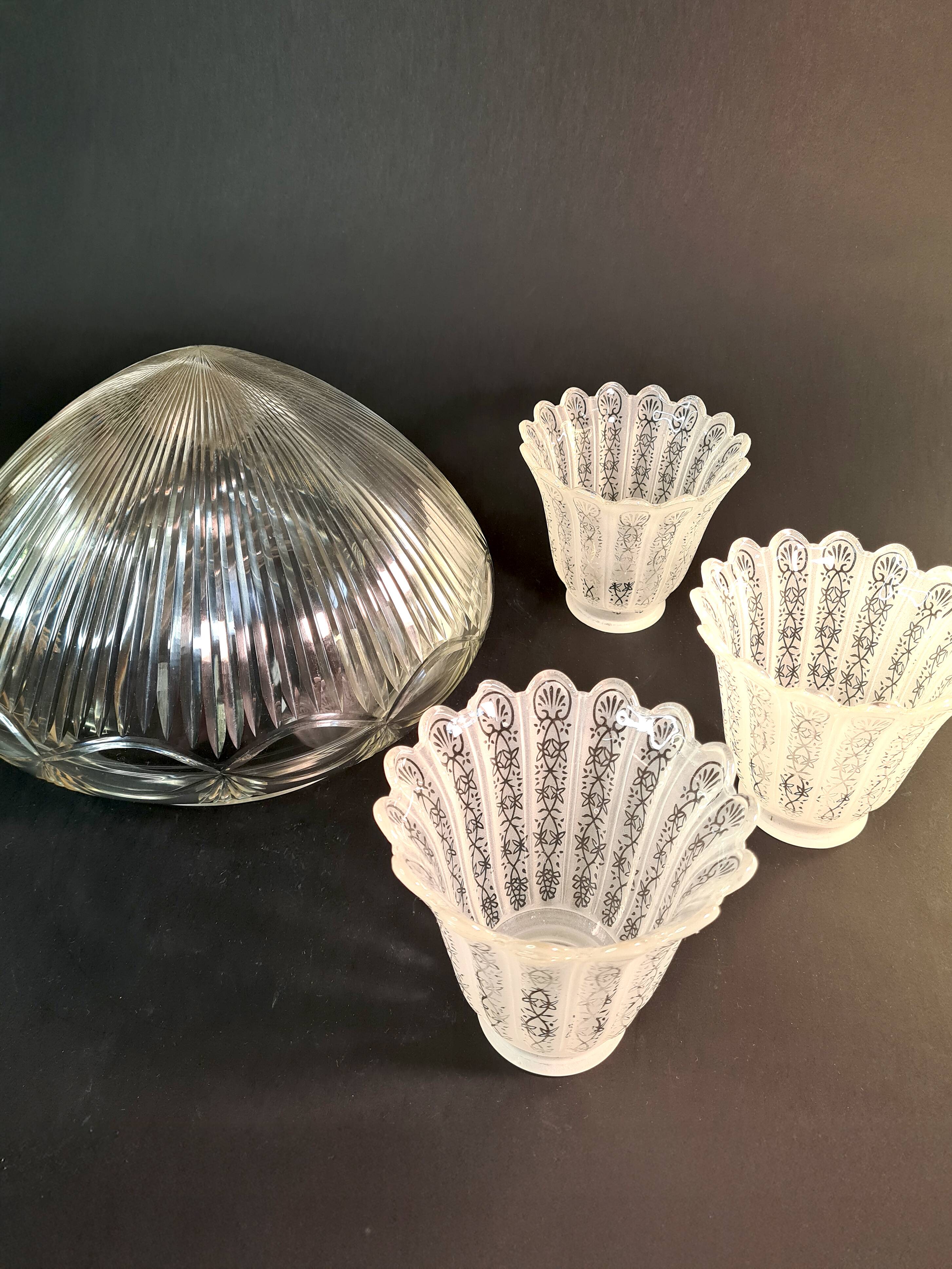 Lustre majestueux en laiton & cristal taillé – Fin XIXe