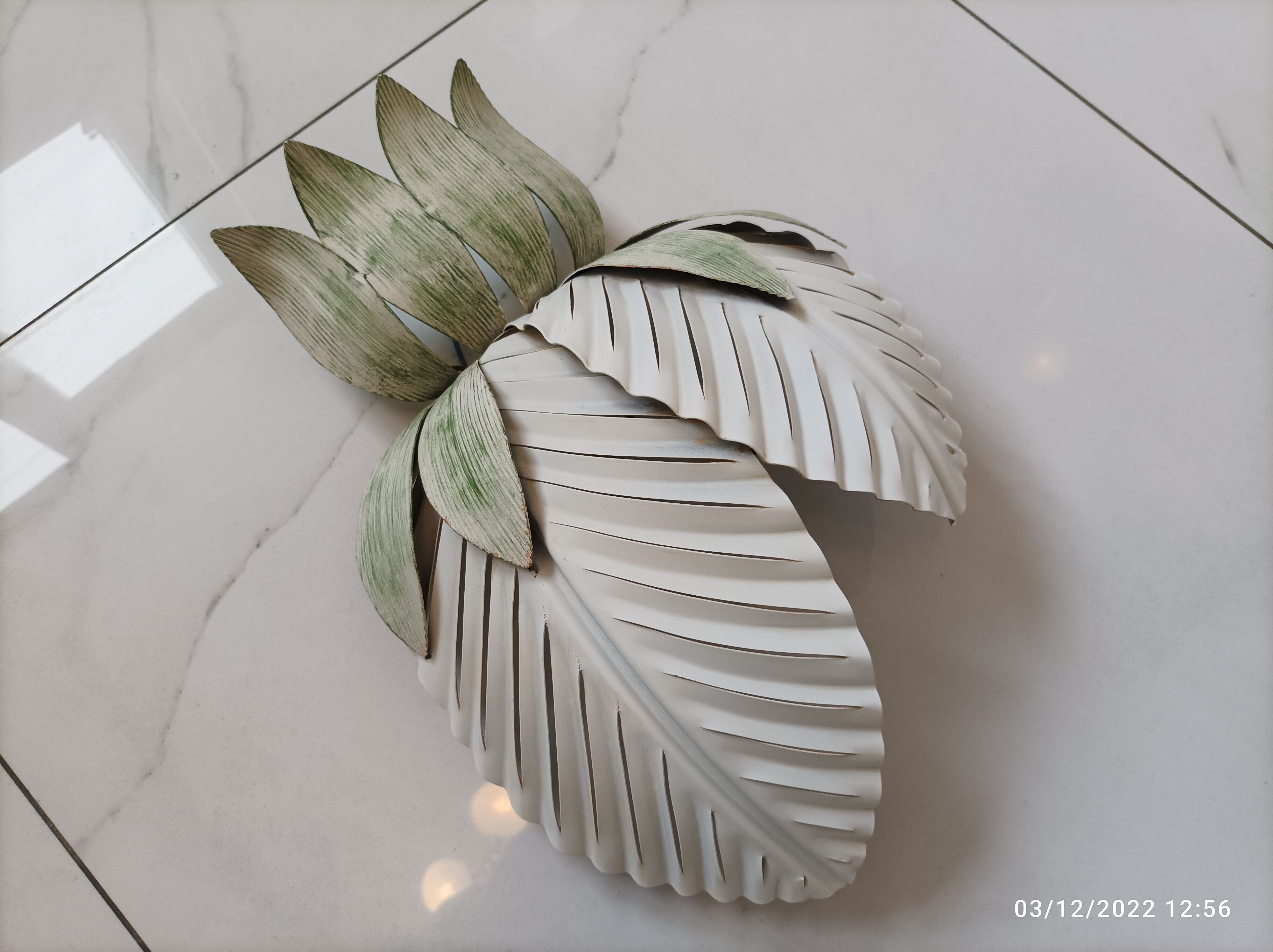 Vintage palm leaf wall lamp