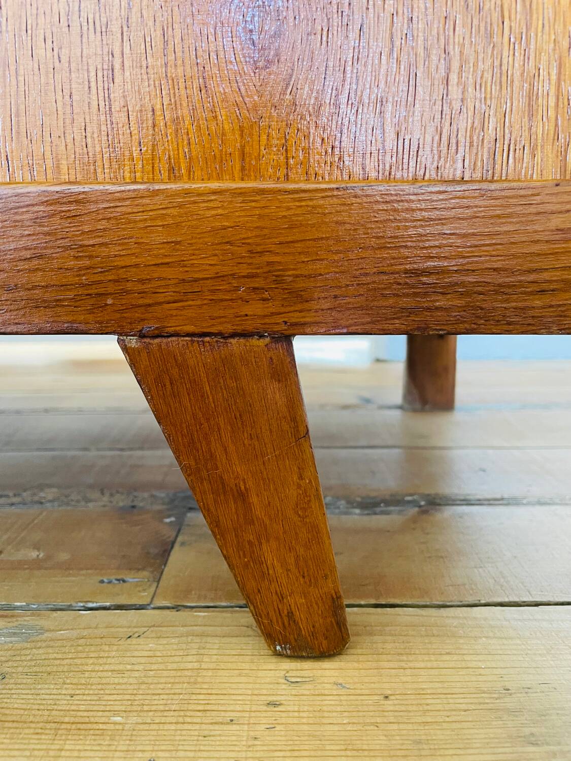 Vintage storage chest in wood and woven rattan