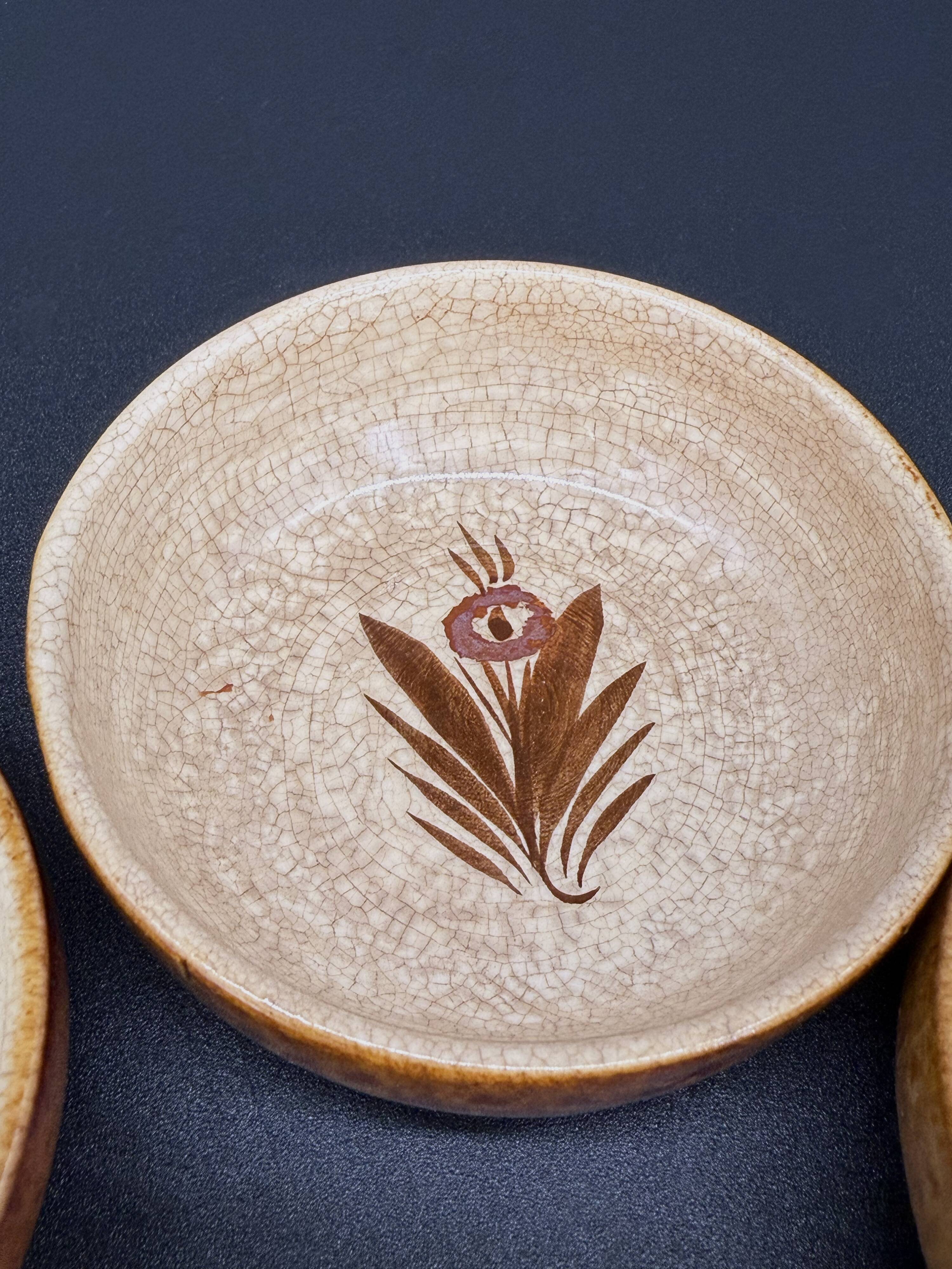 Set of 5 antique bowls signed Faïence de Quimper