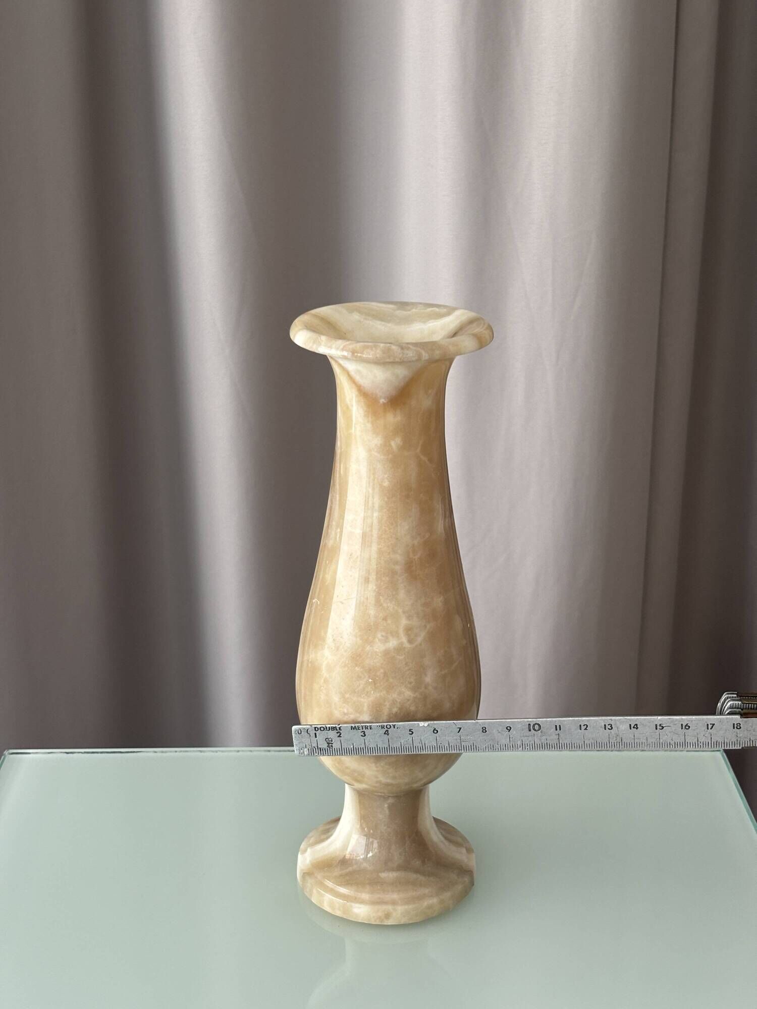 Vintage Italian Onyx Marble Vase – 25 cm – Honey & Cream Stone