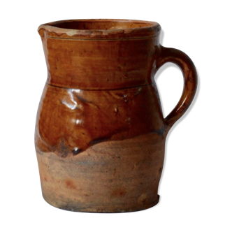 Pitcher ceramic