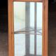 Adorable vitrine d'angle en acajou du XXIXeme siècle